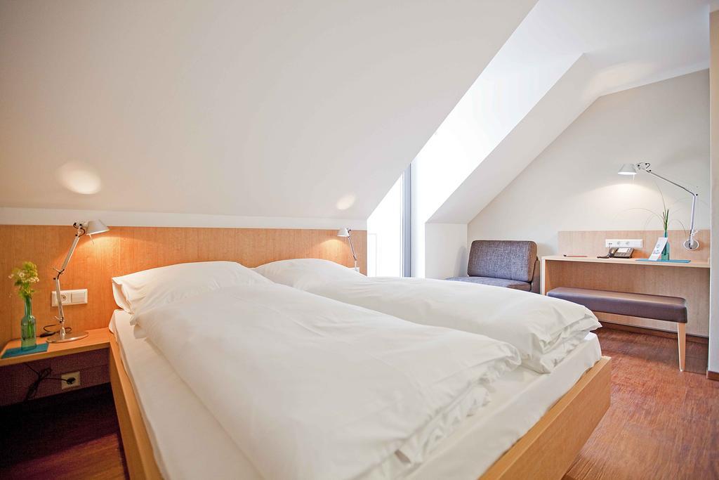 Sebcity Hotel Ellwangen Pokoj fotografie